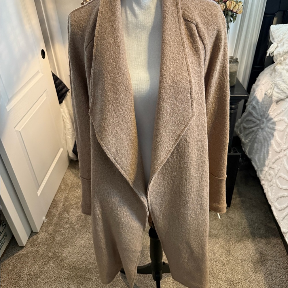 Tahari Camel Textured Outerwear